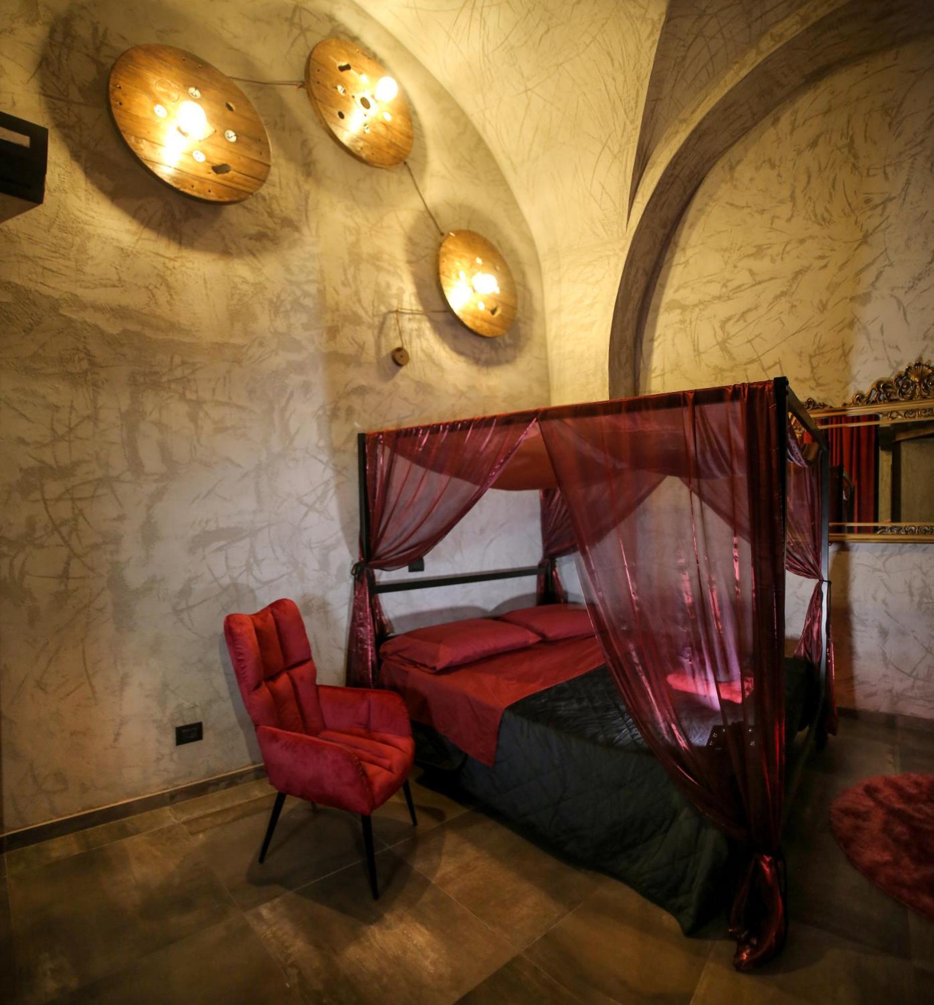 Black Hole Rooms Catane Extérieur photo
