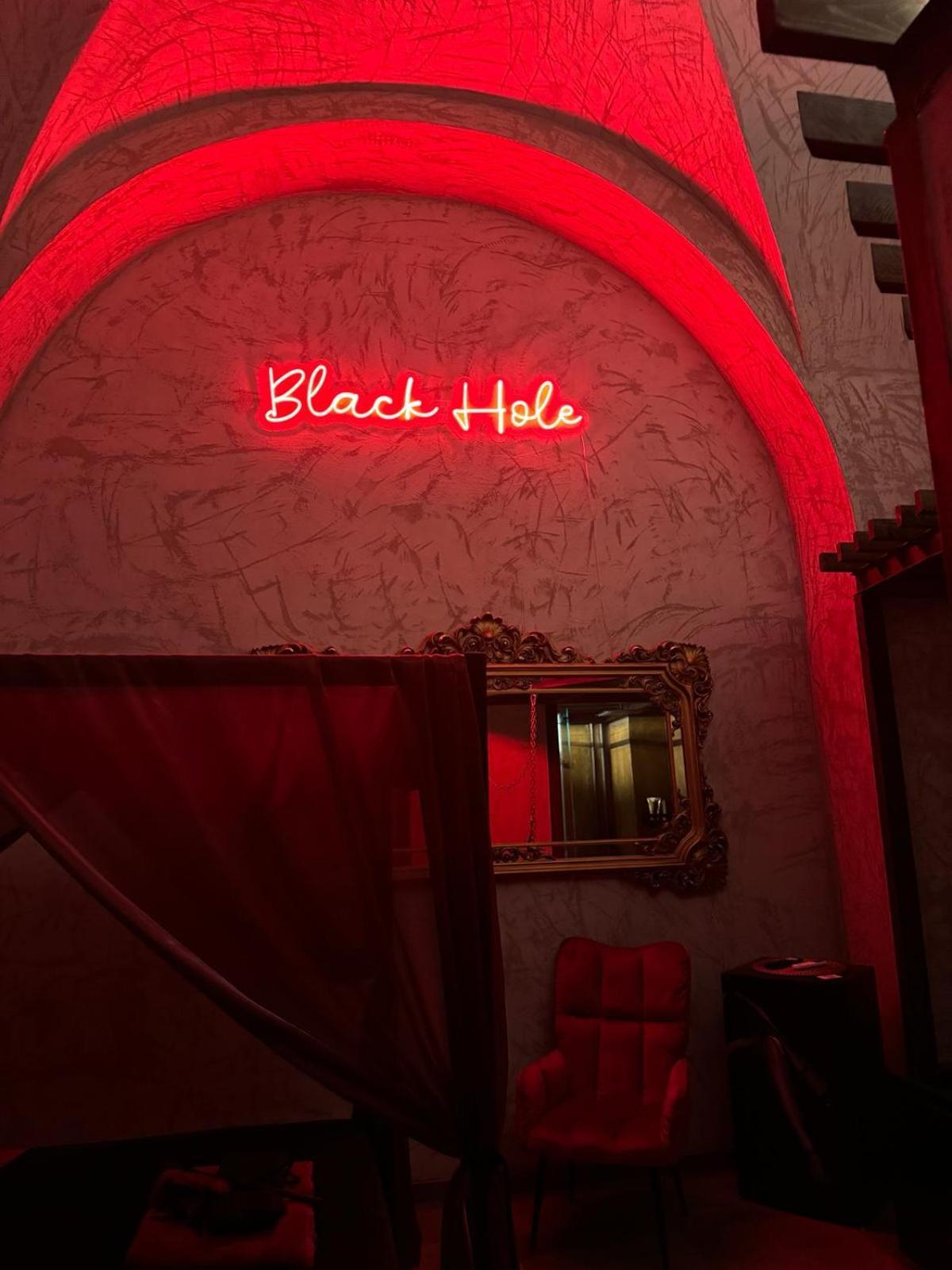 Black Hole Rooms Catane Extérieur photo